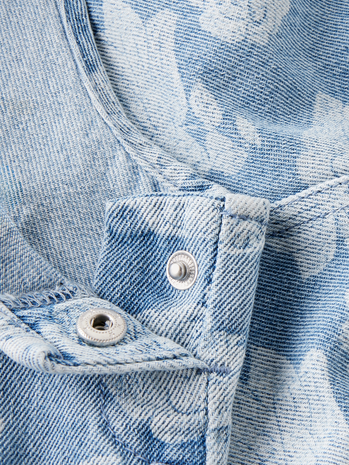 model_shot-front_full